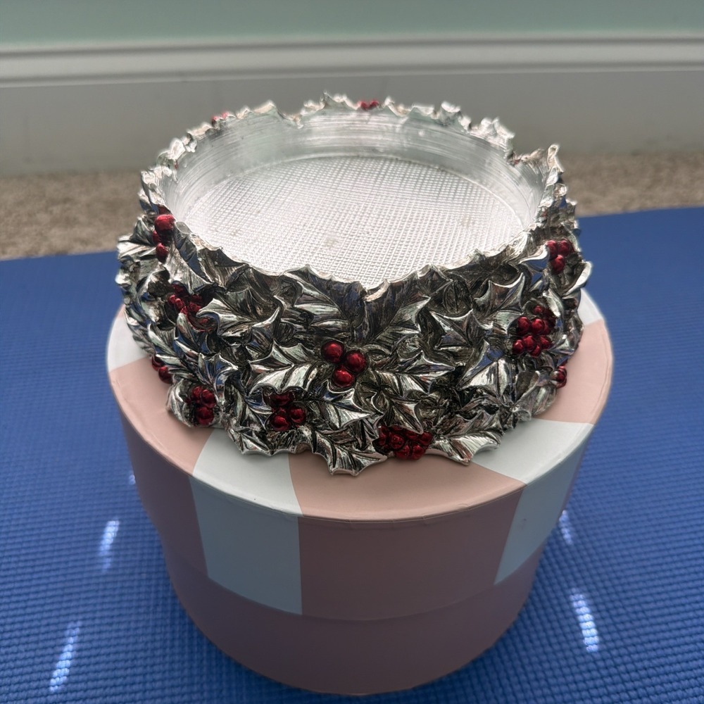 Pedestal Candle Holder Gold Holly Berries HomeWorx Harry Slatkin